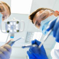 What is the pain scale for dental implants?
